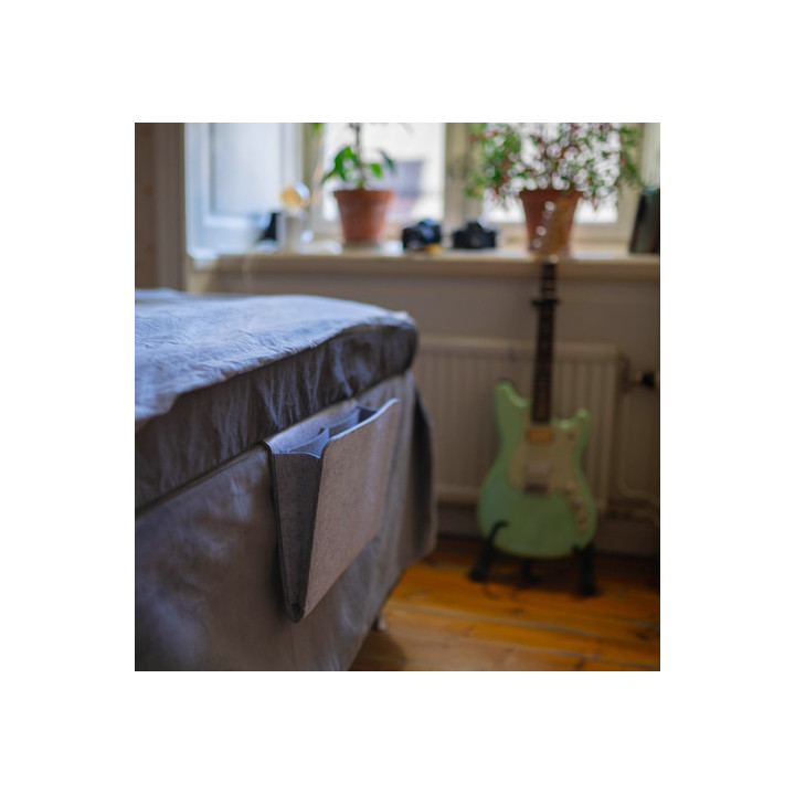 Storage bag, laptop bag in felt material for bedroom.