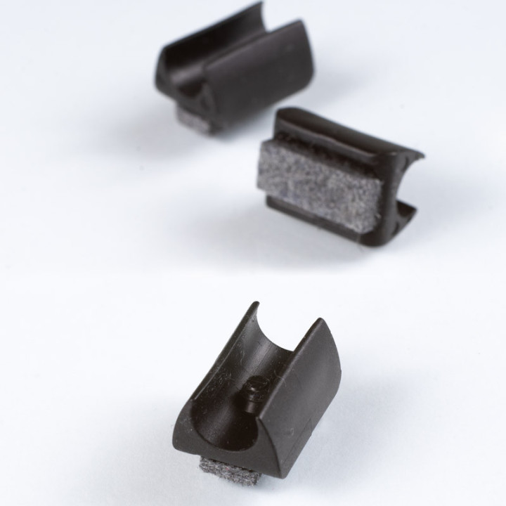 Knotter til stolben med filt 