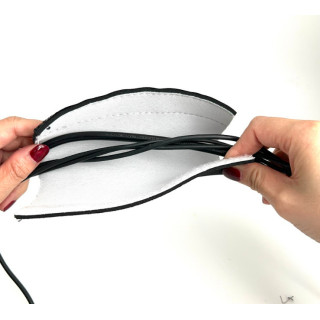 Kabelholder til skrivebord