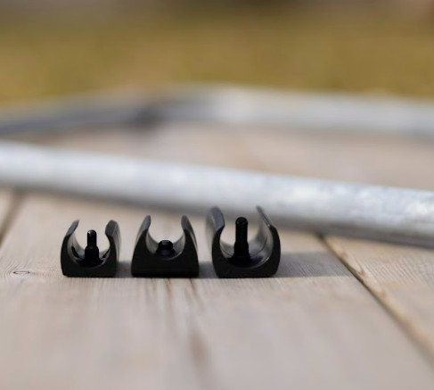 Stuhlbeinkappen, Außenmöbelauflagen mit Kunststoffstopfen